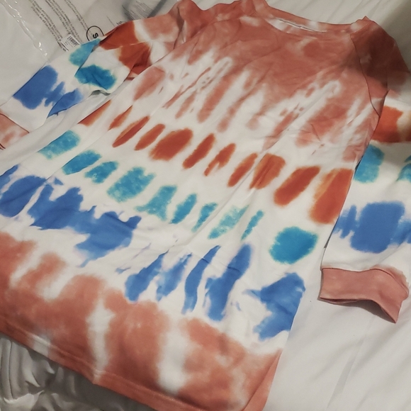 COPY -Tiedye sweatshirt dress - Picture 4 of 12